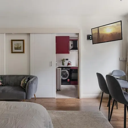 King Studio Apartment With Garden And Parking Ealing Esterno foto