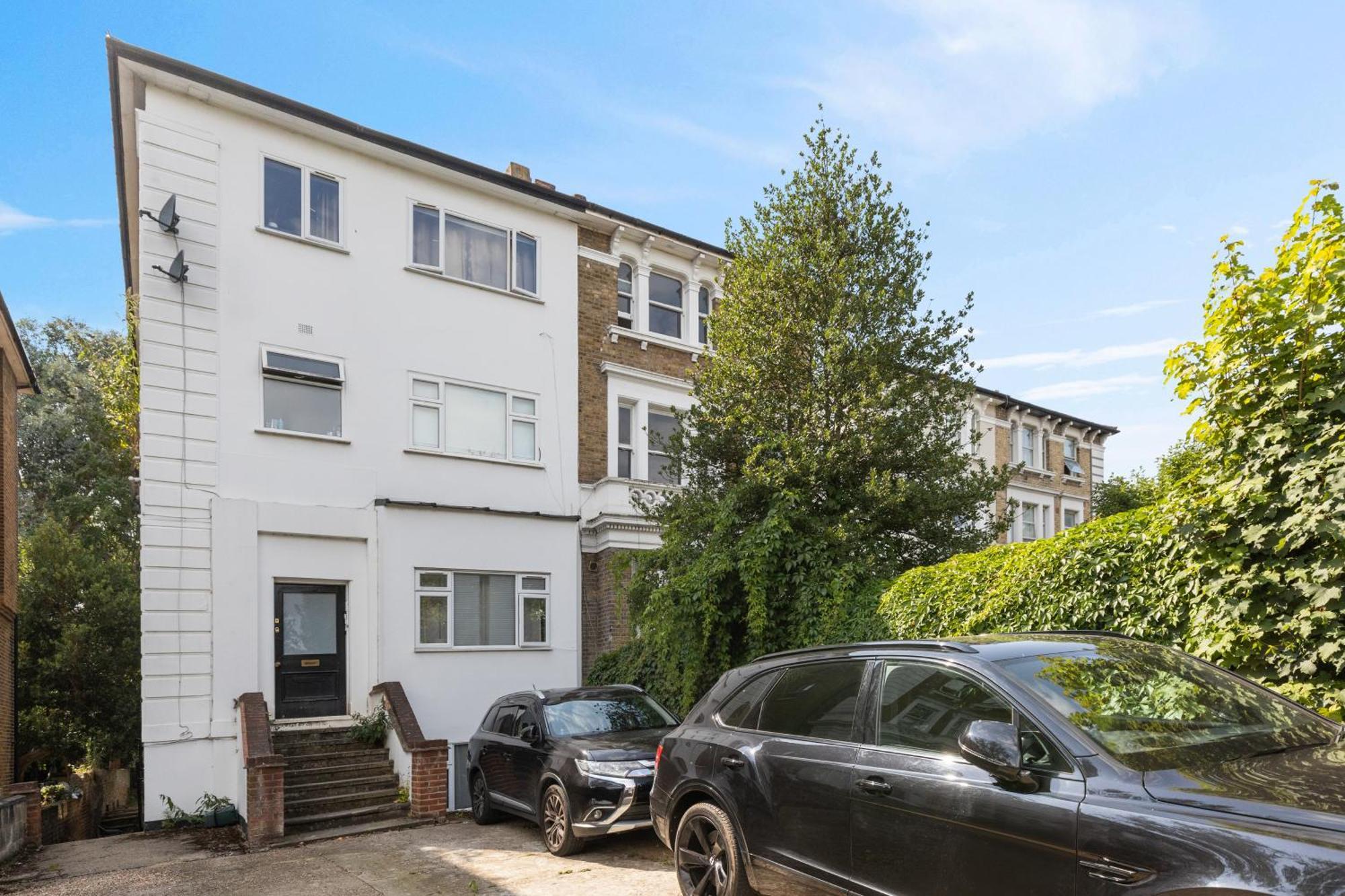 King With Garden And Parking Ealing