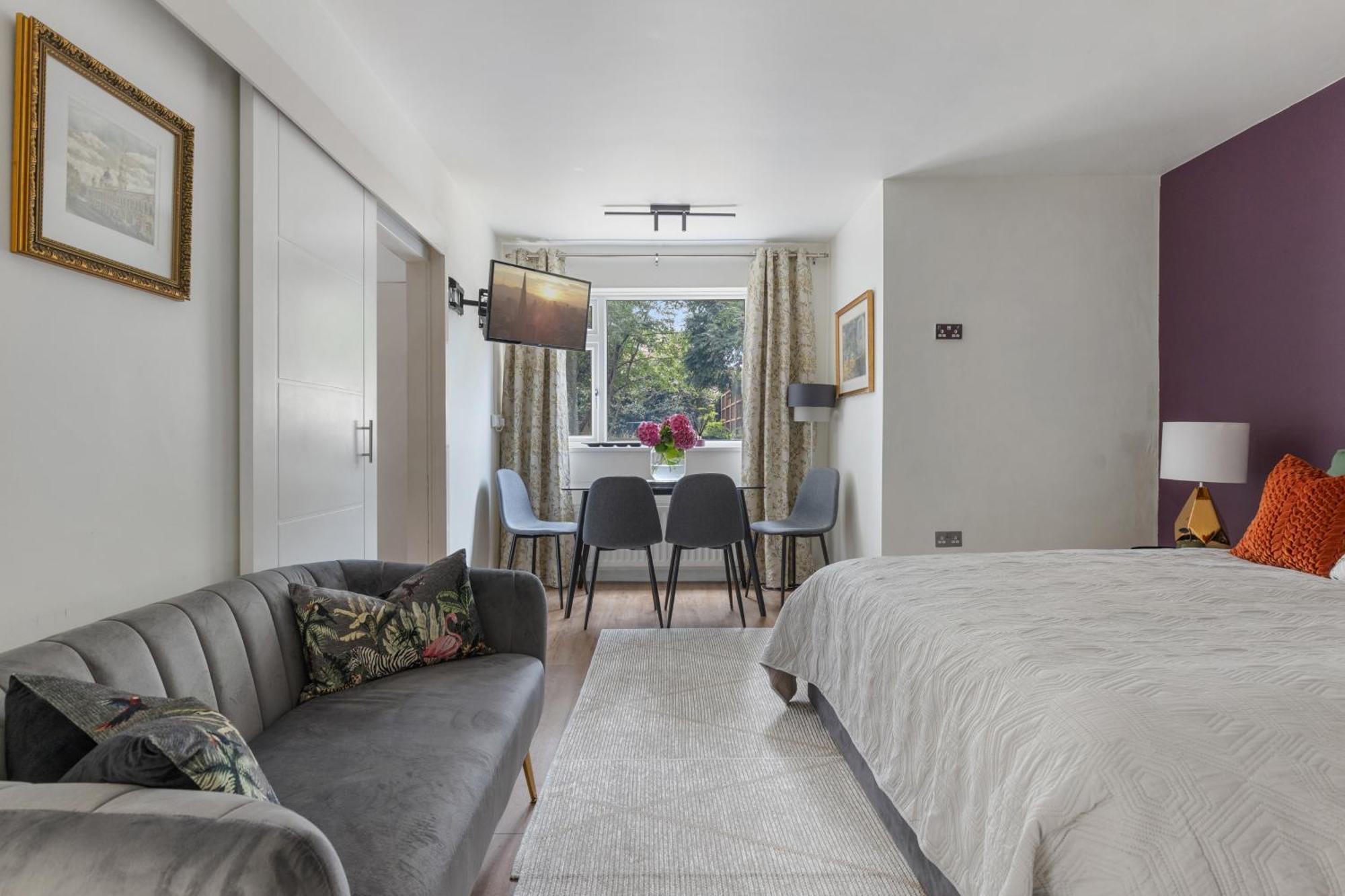 Apartment King With Garden And Parking *